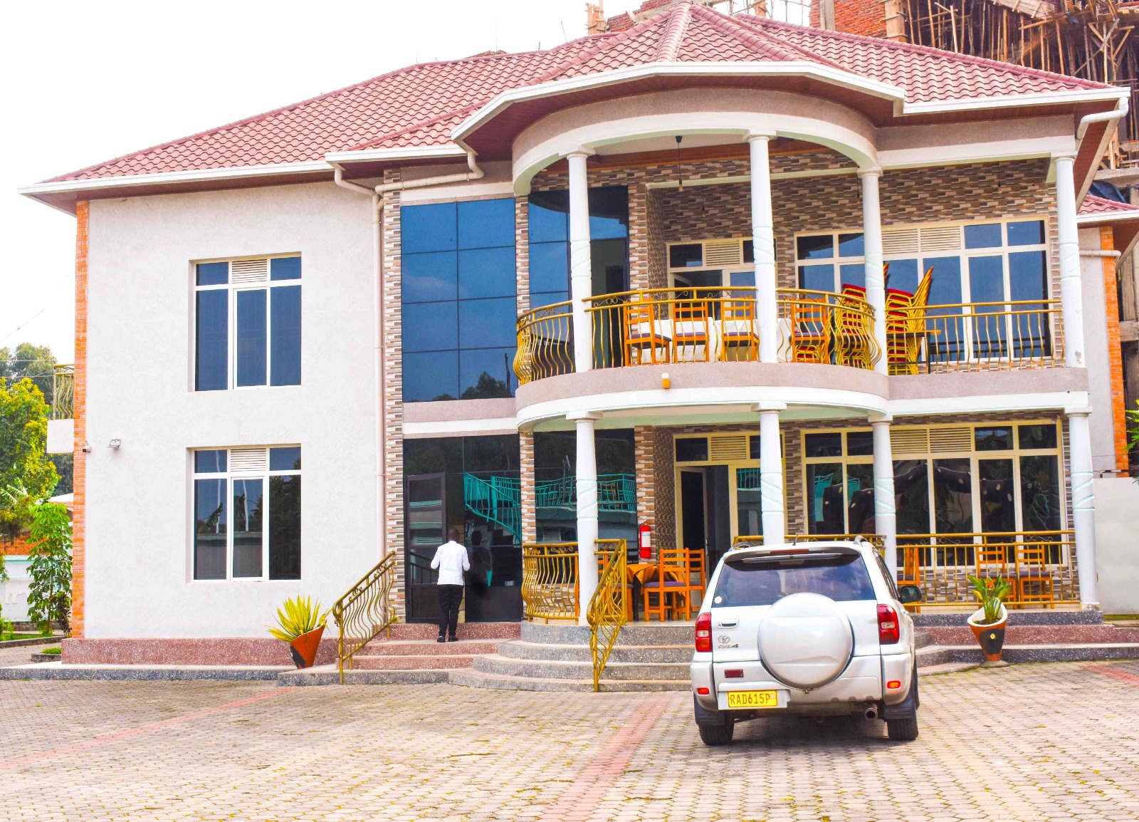 Welcome to Comfort  Hotel Rooms and Services